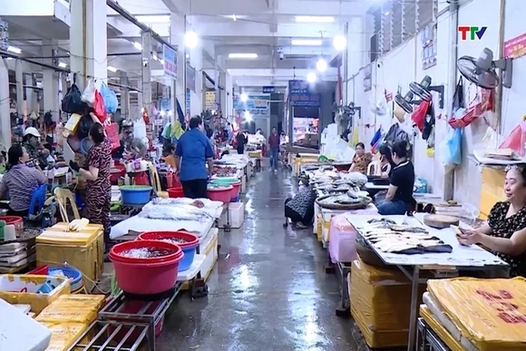 Thị trường Thanh Hóa dịp lễ 30/4 - 1/5: Hàng hóa dồi dào, giá cả ổn định