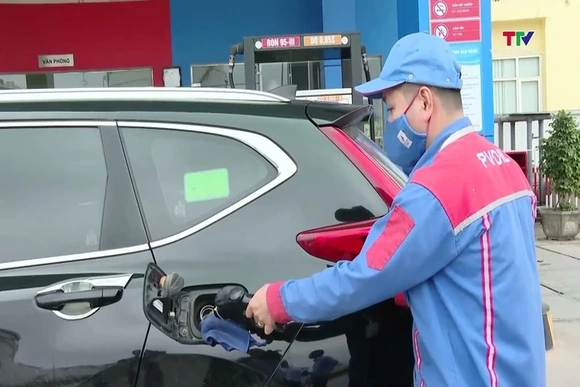 Xăng E10: Giải pháp giảm giá và tự chủ năng lượng