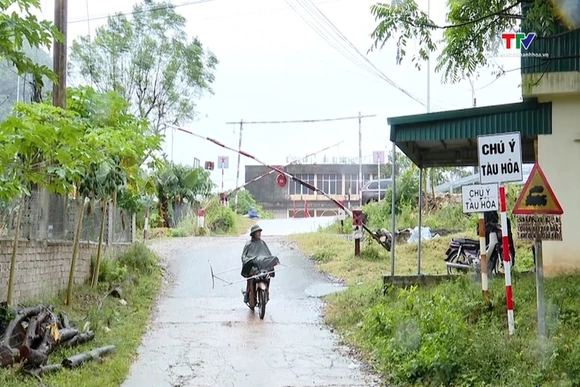 Phát hiện 98 trường hợp vi phạm tại đường ngang đường sắt