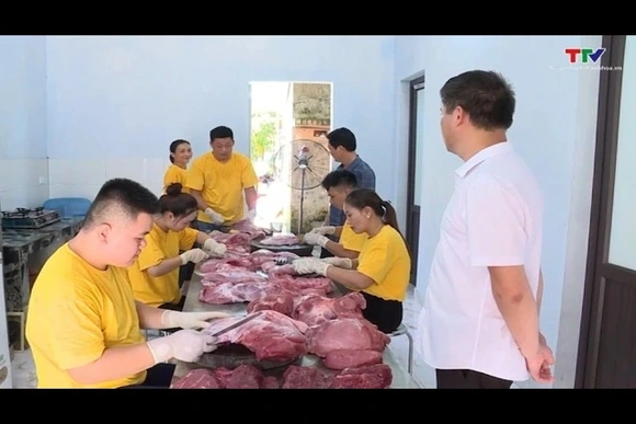 Thanh Hóa tăng cường kiểm tra an toàn thực phẩm tại bếp ăn tập thể, trường học
