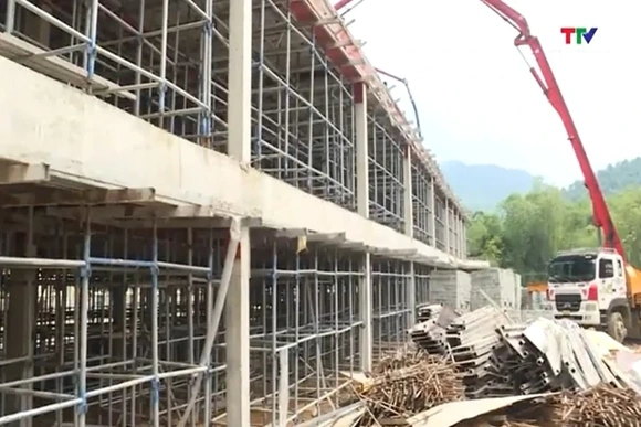 Quyết tâm hoàn thành dự án Trường liên cấp Tiểu học và THCS Sơn Thuỷ vào ngày 15/8/2026