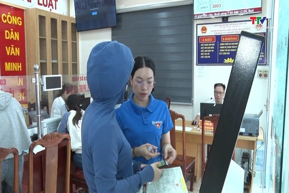 Thanh niên Thanh Hóa xung kích trong “bình dân học vụ số”