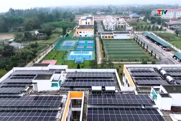 Phấn đấu mỗi năm có 10% cơ quan công sở và hộ gia đình lắp điện mặt trời mái nhà