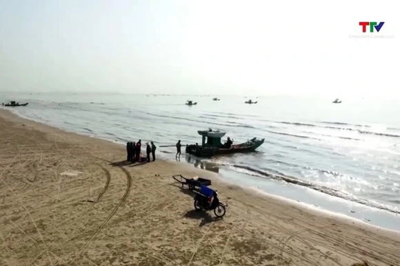 Biển Quảng Thái hoang sơ mà thơ mộng