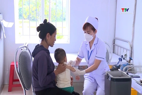 Bộ Y tế hoàn thiện quy định mới về tiêm chủng, dự kiến phân cấp mạnh cho địa phương