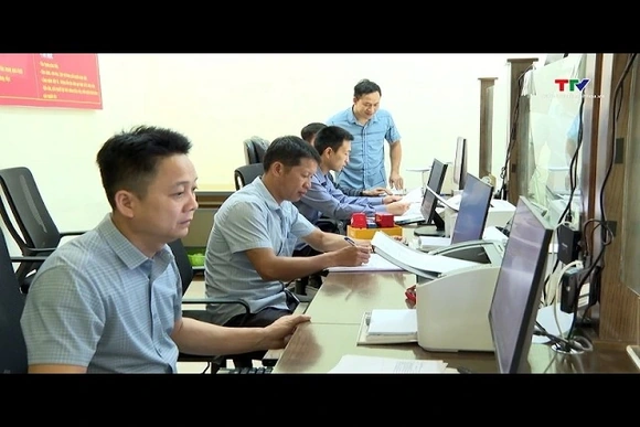 Xã Quang Chiểu đẩy mạnh chi trả an sinh xã hội qua tài khoản