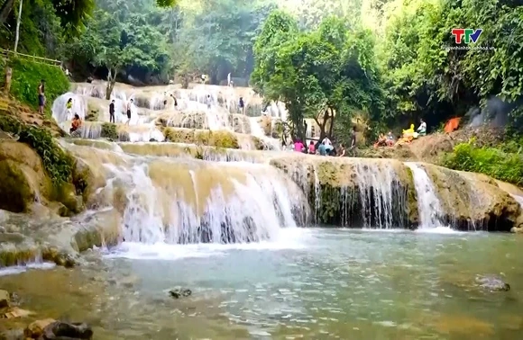 Phát triển du lịch xanh từ tài nguyên bản địa