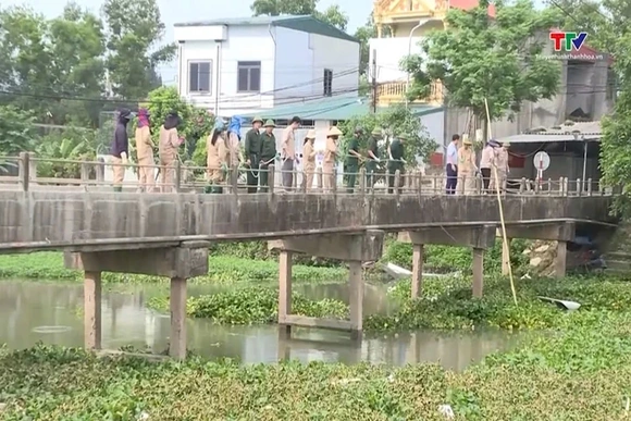 Khẩn trương nạo vét kênh mương, bảo đảm tiêu úng mùa mưa bão