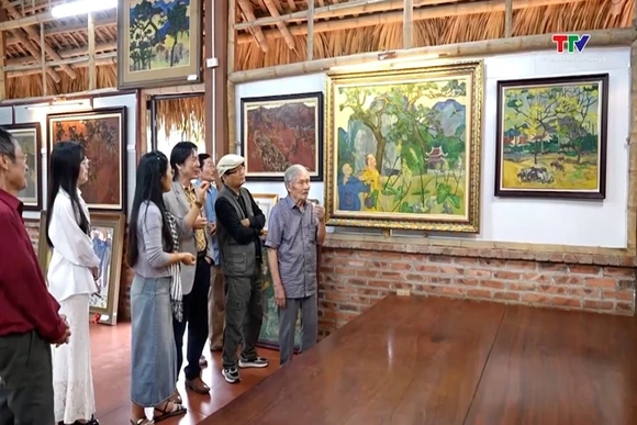 Người kể chuyện quê hương