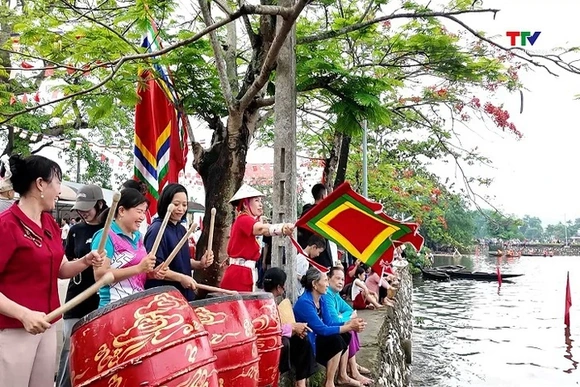 Giữ gìn và phát huy bản sắc văn hóa từ các lễ hội truyền thống