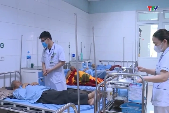 Phòng các bệnh lý về tiêu hoá trong mùa nắng nóng