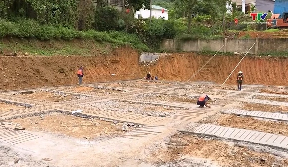 Tăng tốc xây dựng trường nội trú liên cấp Bát Mọt
