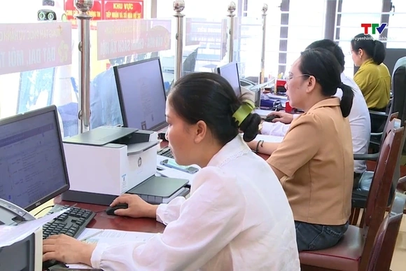 Thiếu cán bộ - điểm nghẽn trong thực hiện nhiệm vụ ở chính quyền cấp xã