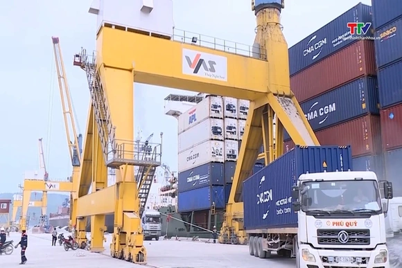 Thu ngân sách từ xuất nhập khẩu tăng 16,5%
