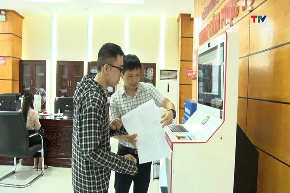 Kiosk thông minh: Giảm áp lực, tăng tiện ích trong Hành chính công
