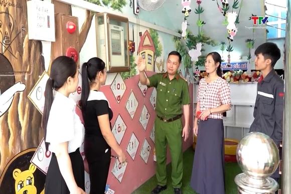 Lắp đặt thiết bị truyền tin cảnh báo cháy nhanh