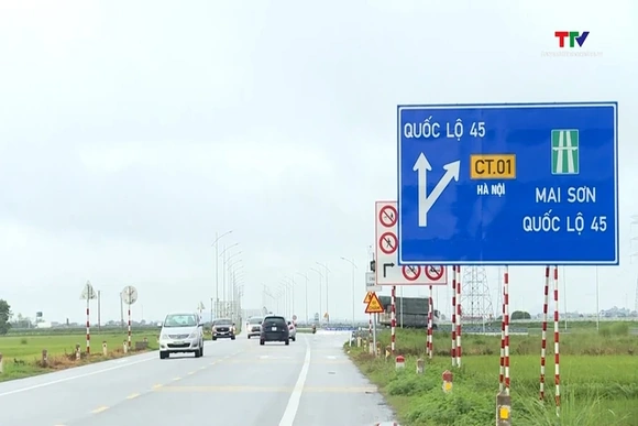 Tổng rà soát hệ thống biển báo hiệu đường bộ