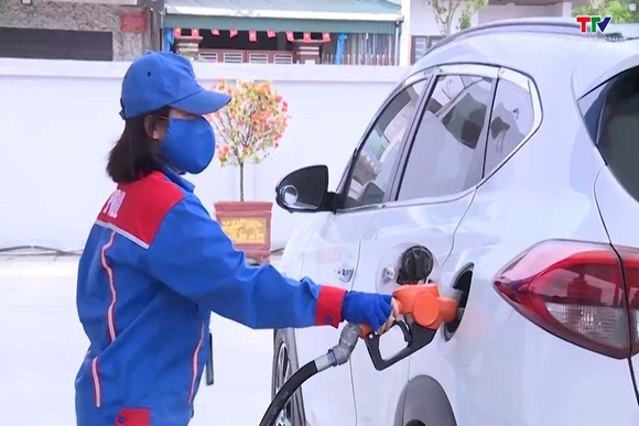 Khẩn trương chuẩn bị nguồn cung, hệ thống pha chế để triển khai đồng bộ xăng E10 từ ngày 1/6