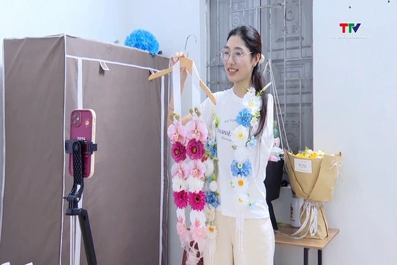 Thương và tiệm hoa “0 hoa tay”