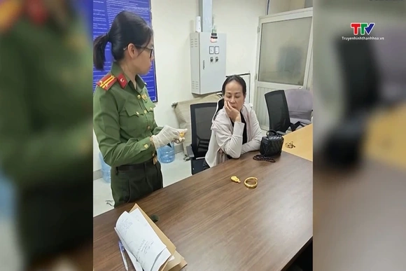 Triệt phá đường dây buôn lậu vàng 9999 từ Campuchia