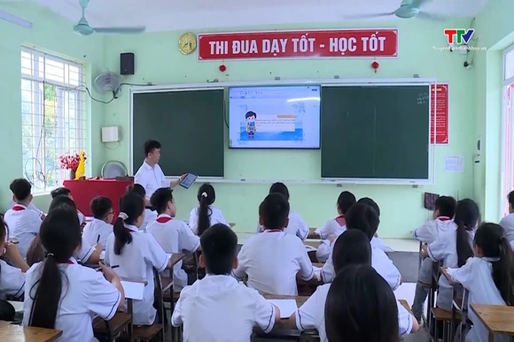 Lan tỏa phong trào “Bình dân học vụ số” trong trường học
