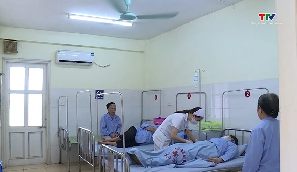 Chủ động chống nóng, bảo vệ sức khỏe người bệnh