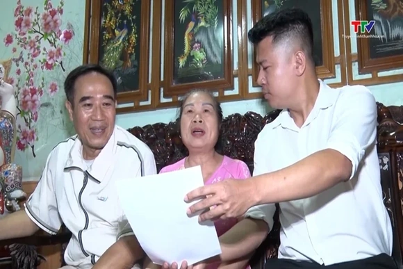 Đẩy mạnh chi trả lương hưu qua tài khoản