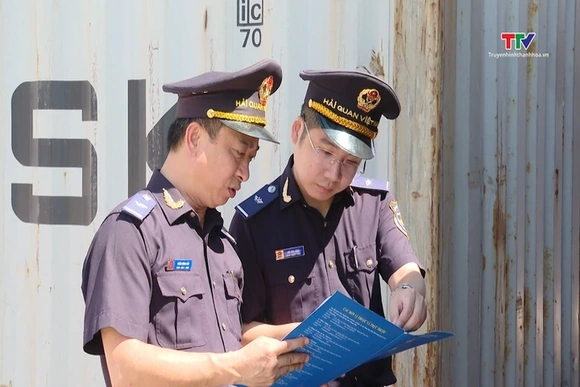 Tăng thu ngân sách từ hoạt động xuất nhập khẩu