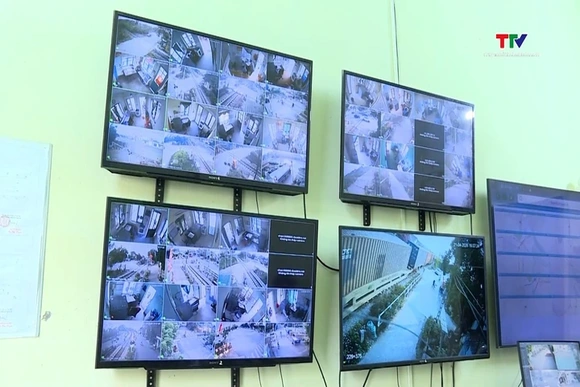 Vận hành camera giám sát tại các đường ngang qua đường sắt