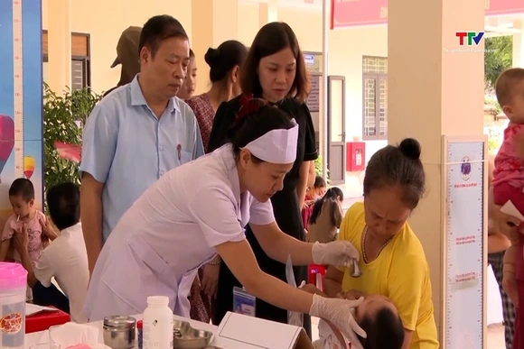 Bổ sung vi chất dinh dưỡng để nâng cao tầm vóc, sức khỏe và trí tuệ