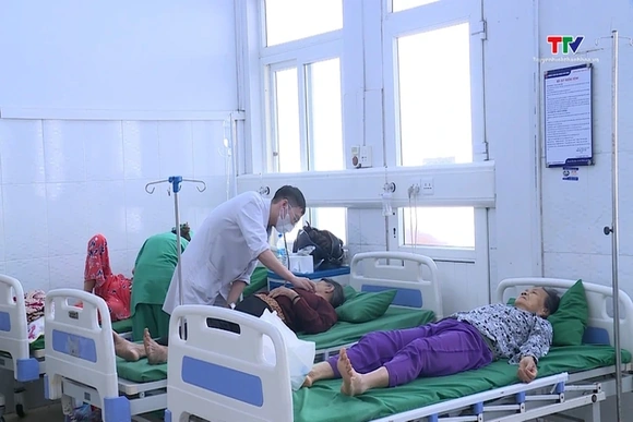Cảnh báo nguy cơ say nắng, say nóng trong mùa hè