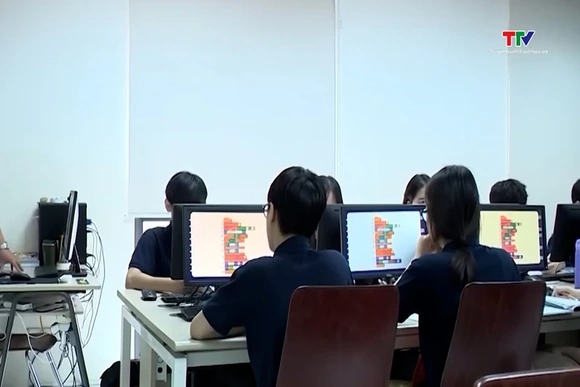 Chuẩn bị đầy đủ các điều kiện thi tốt nghiệp THPT trên máy tính