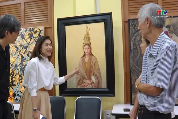 Sắc màu hữu nghị Việt Nam - Thái Lan qua ngôn ngữ hội họa