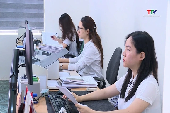 Chủ tịch UBND cấp tỉnh bổ nhiệm, miễn nhiệm công chứng viên