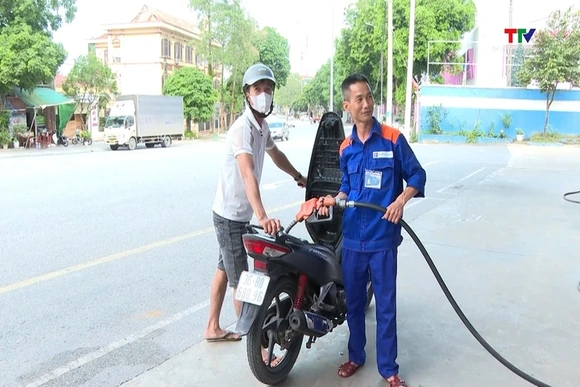 Vì sao không bán song song xăng E10 và xăng RON 95?