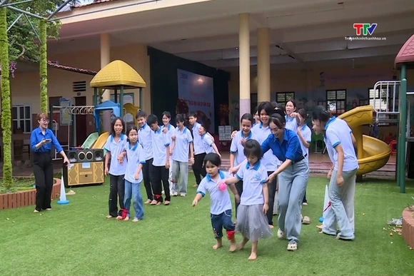 “Tết thiếu nhi cho em” ở Làng Trẻ em SOS Thanh Hóa