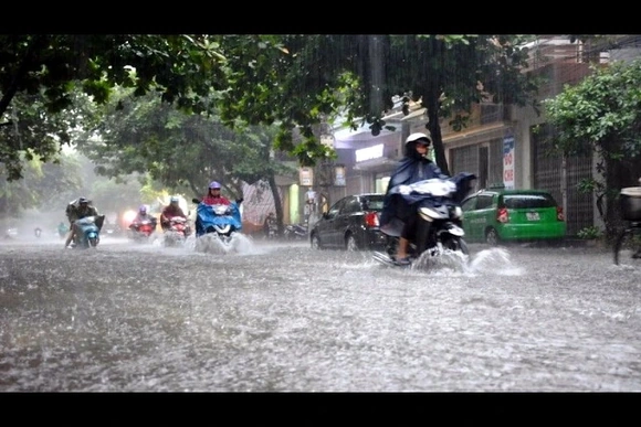 Chủ động ứng phó mưa lớn, lốc, sét, mưa đá và nguy cơ lũ quét, sạt lở đất