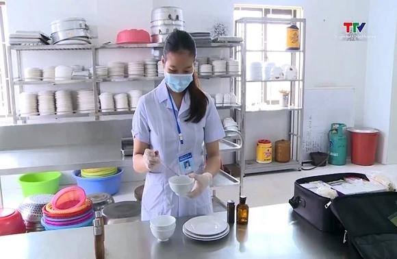 Thực hiện chương trình lấy mẫu giám sát an toàn thực phẩm