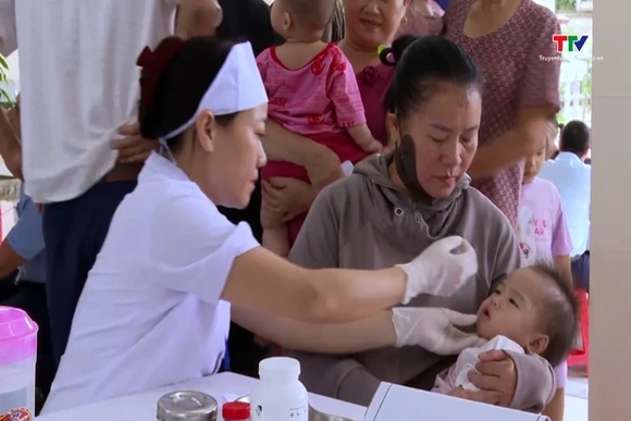 Bổ sung vi chất dinh dưỡng cho trẻ em