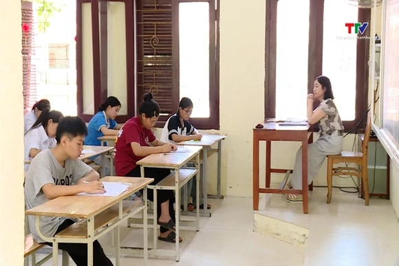 Thanh Hoá: Ngày đầu tiên Kỳ thi tuyển sinh vào lớp 10 THPT diễn ra an toàn, nghiêm túc
