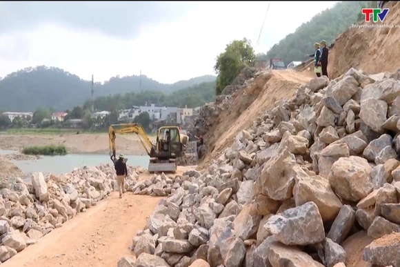 Hoàn thành khắc phục hậu quả thiên tai trong lĩnh vực đường bộ