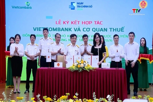 Ký kết đồng hành hỗ trợ hộ kinh doanh chuyển đổi số