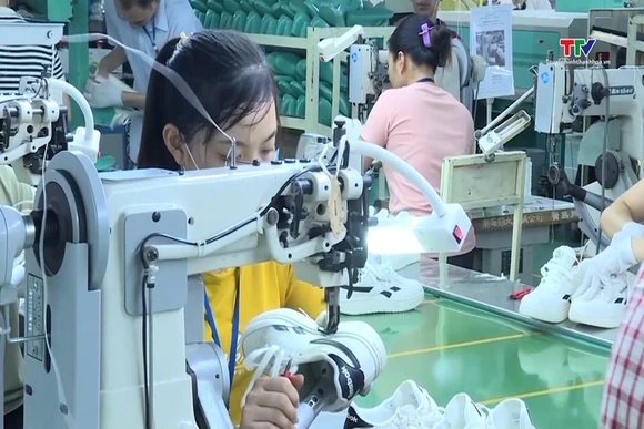 Giá trị xuất nhập khẩu 5 tháng đầu năm 2026 ước đạt 7,5 tỷ USD