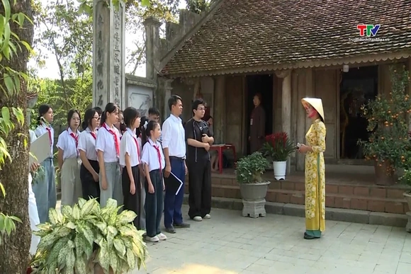 Giáo dục truyền thống yêu nước cho học sinh