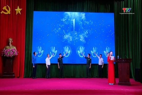 Chương trình “Tuổi trẻ với biển, đảo quê hương”