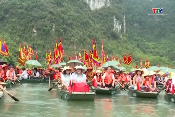 Du lịch Việt Nam tăng tốc mạnh, vượt 10 triệu khách quốc tế chỉ sau 5 tháng