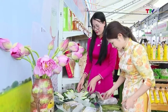 Phiên chợ giới thiệu nông sản thực phẩm an toàn năm 2026 tại xã Yên Định