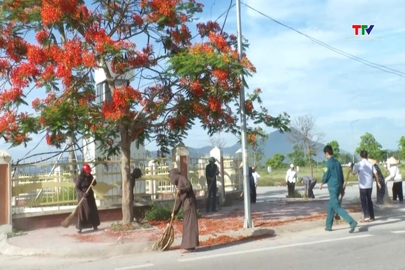 Xã Triệu Sơn ra quân bảo vệ môi trường