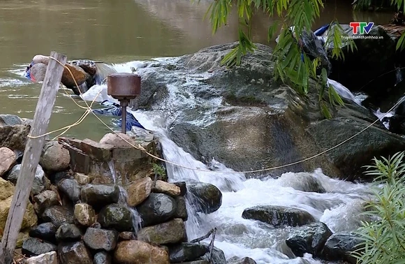 Bản làng Yên Nhân “ khát” ánh sáng điện lưới Quốc gia