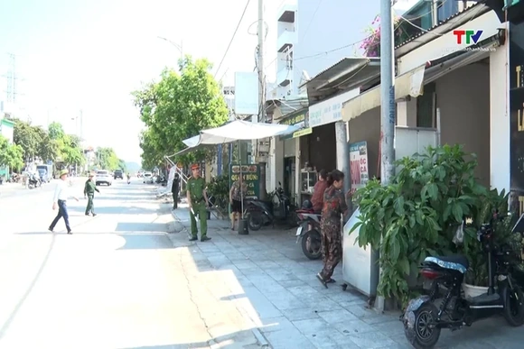 Phường Quảng Phú giải tỏa tái lấn chiếm hành lang giao thông